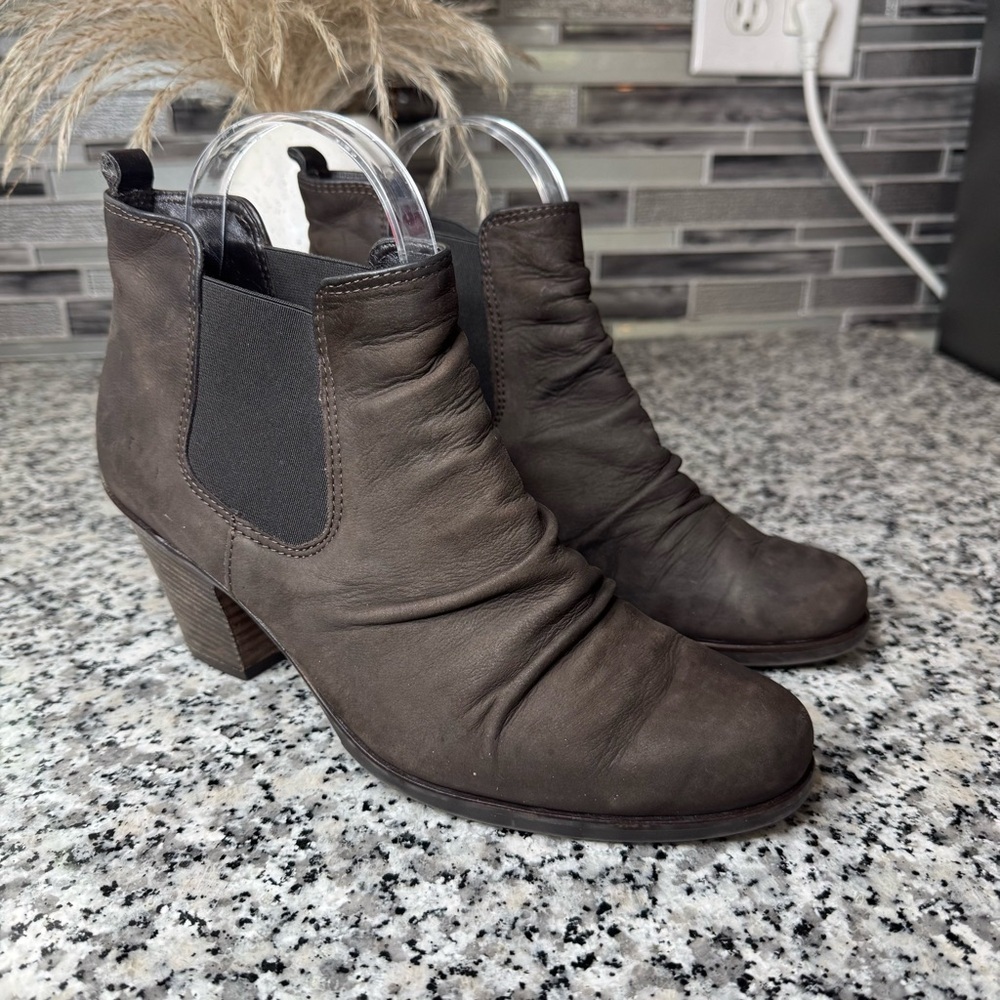 Paul Green Women's Jano Brown Leather Chelsea Ankle Boots Size 7
